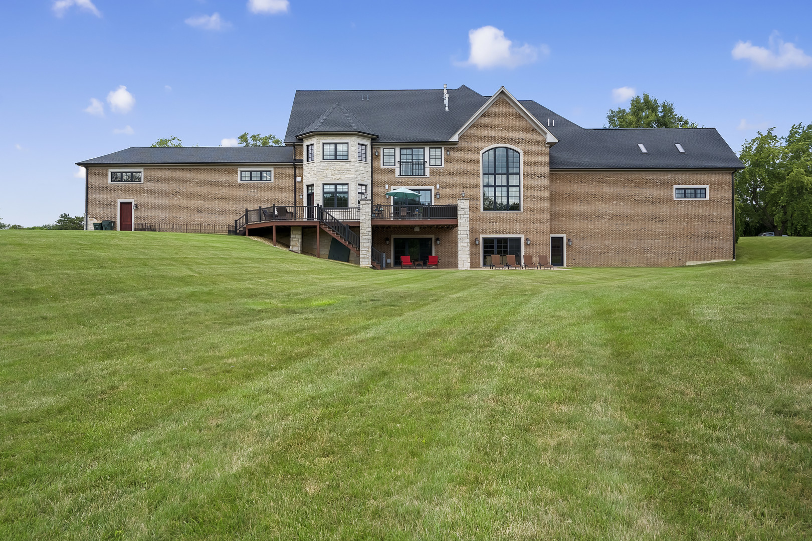 8511 Kearney Road, Downers Grove, IL 60516