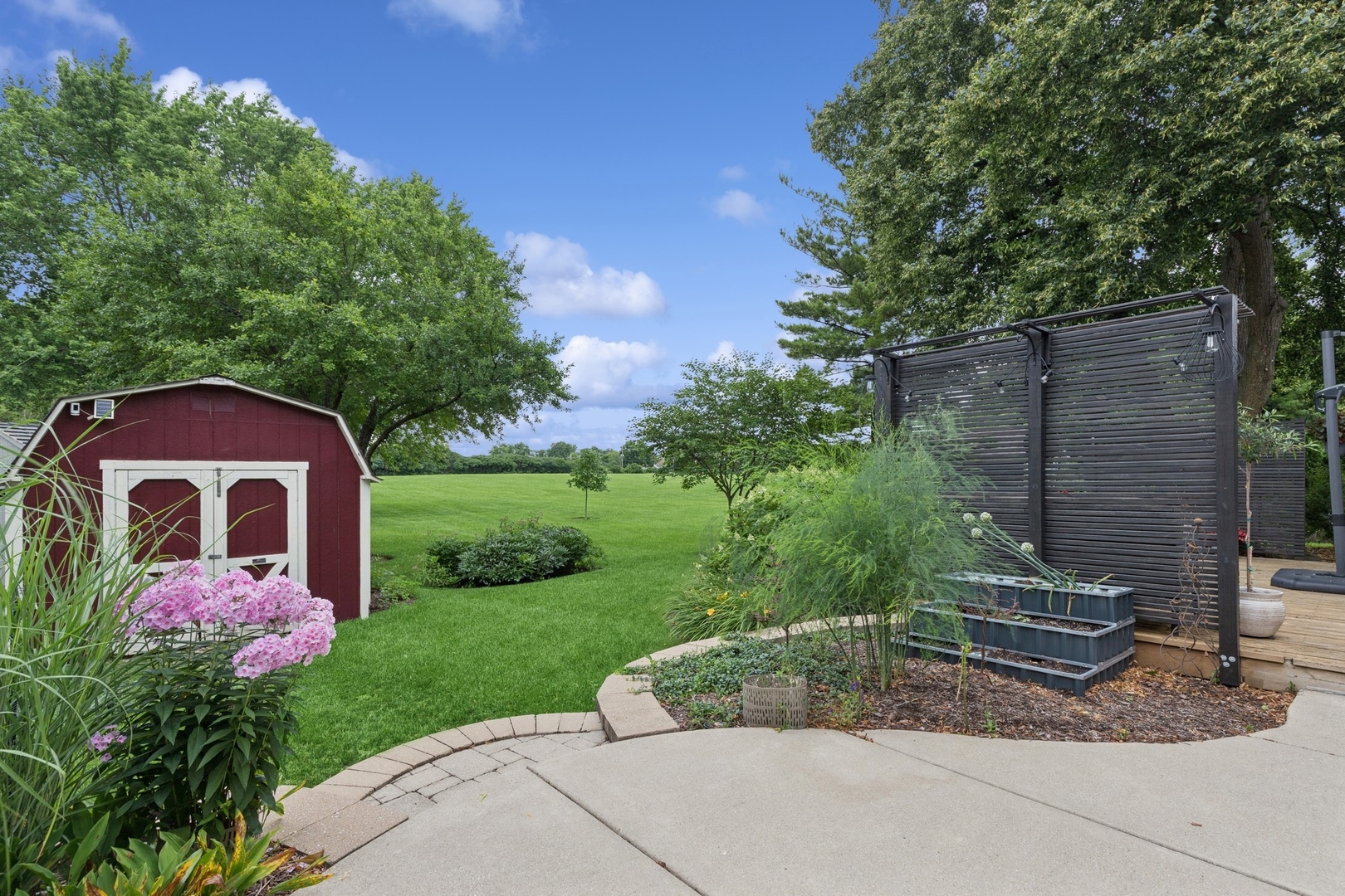 1524 Virginia Avenue, Libertyville, IL 60048