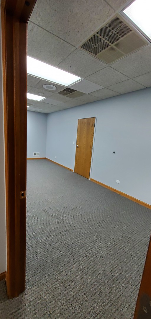 4900 Reilly Place, Lisle, IL 60532