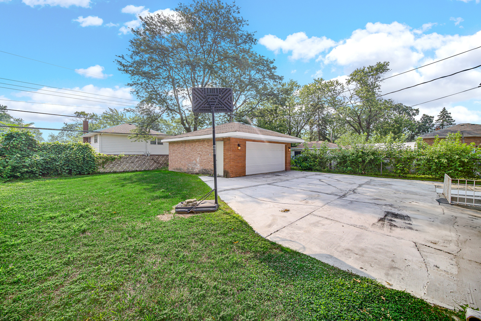 16361 Greenwood Avenue, South Holland, IL 60473