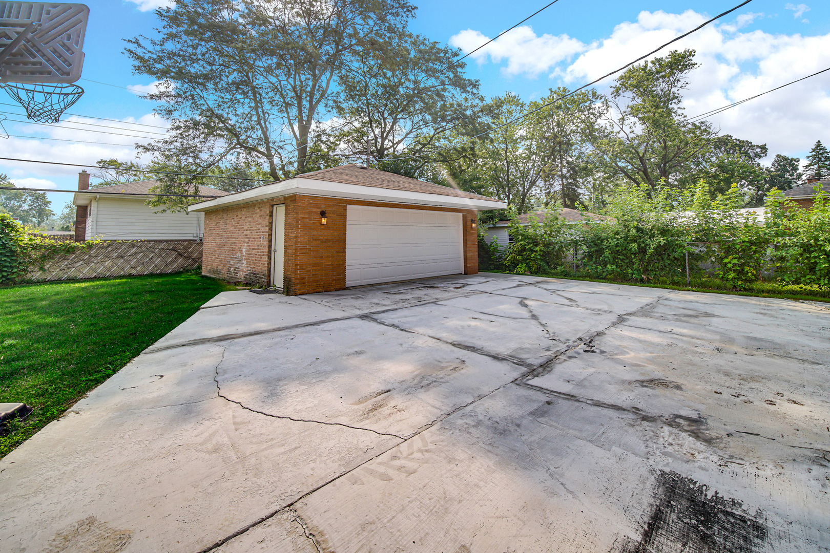 16361 Greenwood Avenue, South Holland, IL 60473