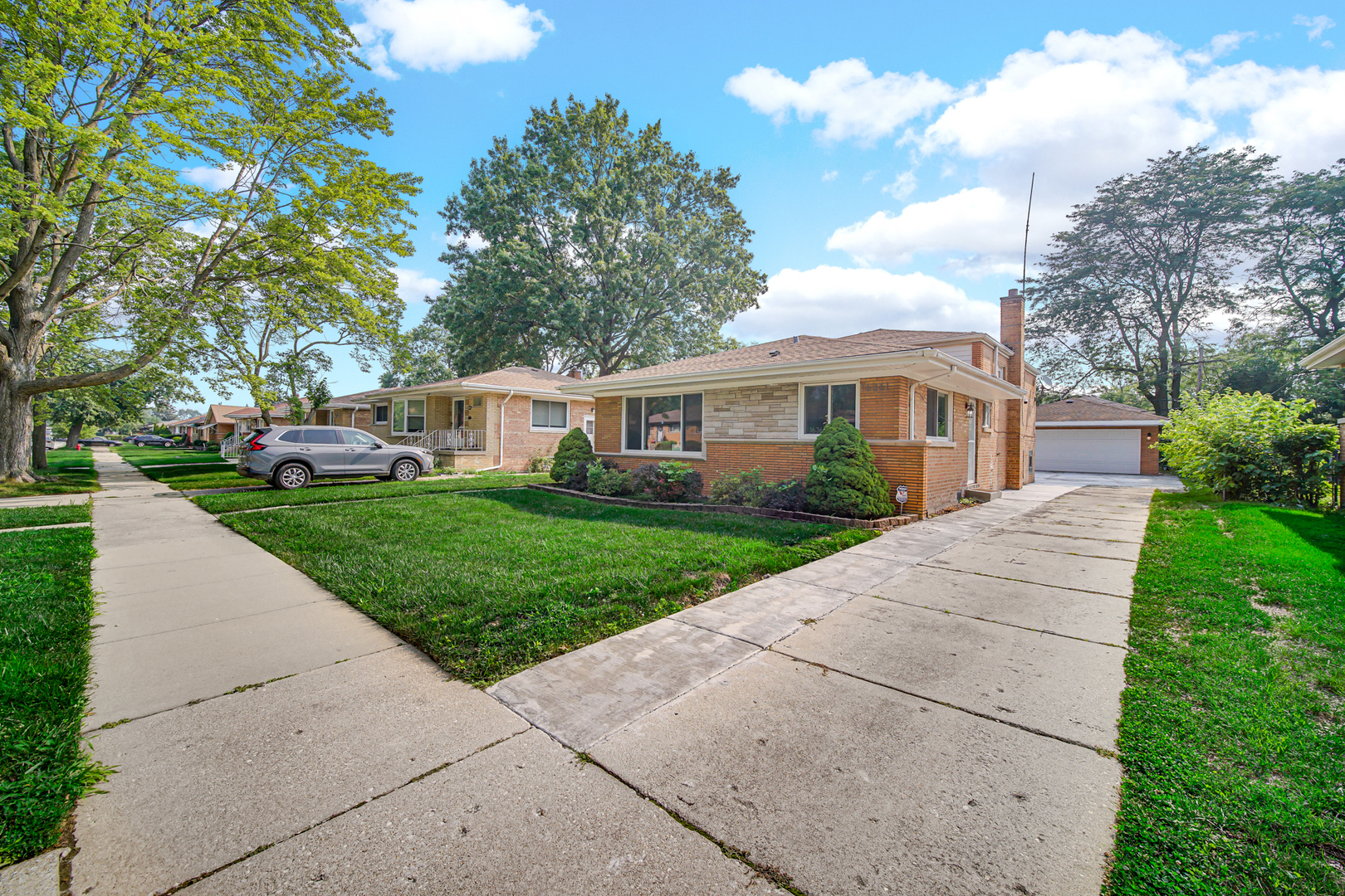 16361 Greenwood Avenue, South Holland, IL 60473