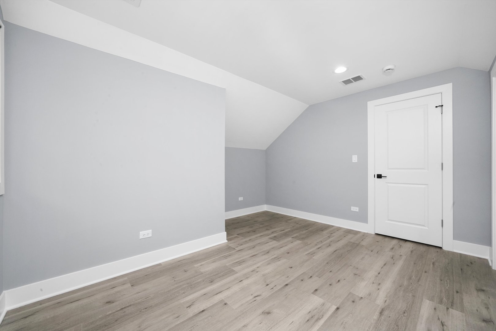 5426 N Bernard Street, Chicago, IL 60625