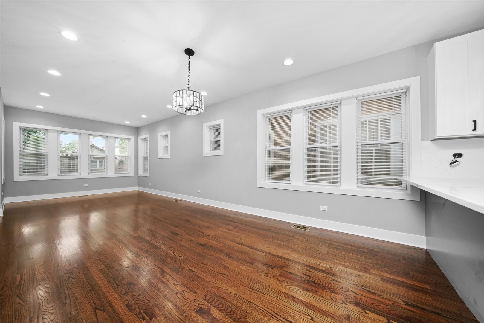 5426 N Bernard Street, Chicago, IL 60625