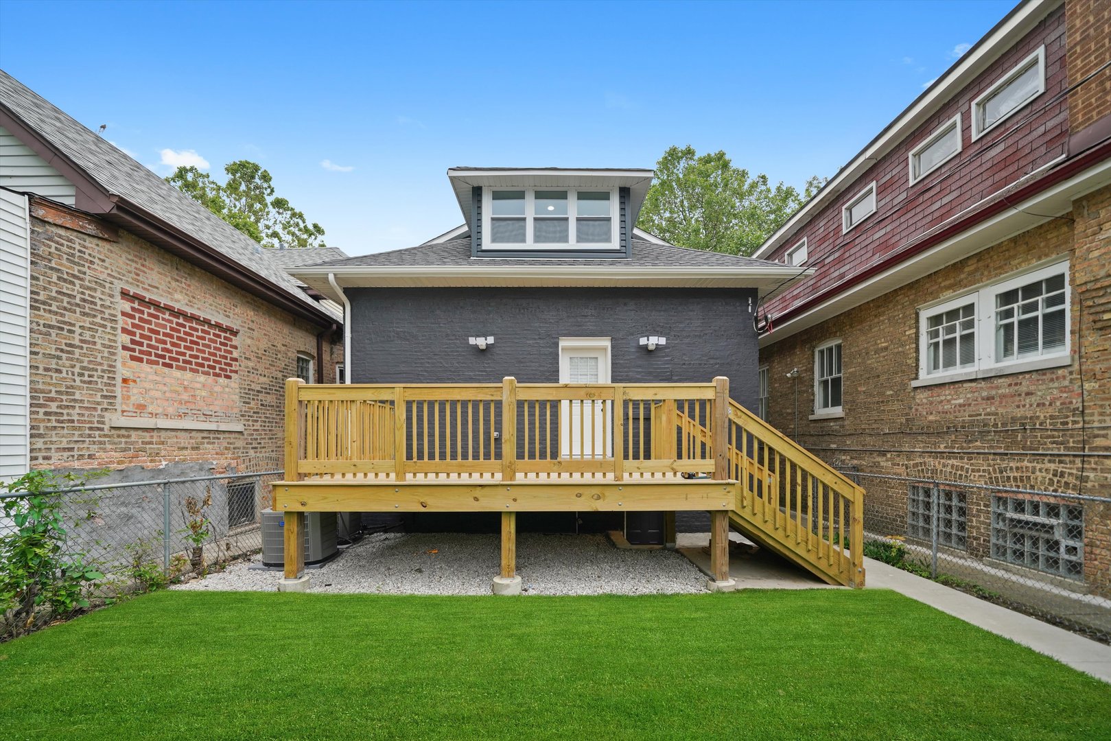 5426 N Bernard Street, Chicago, IL 60625