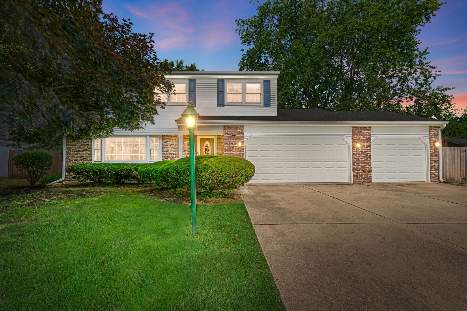2S054 Orchard Road, Wheaton, IL 60189