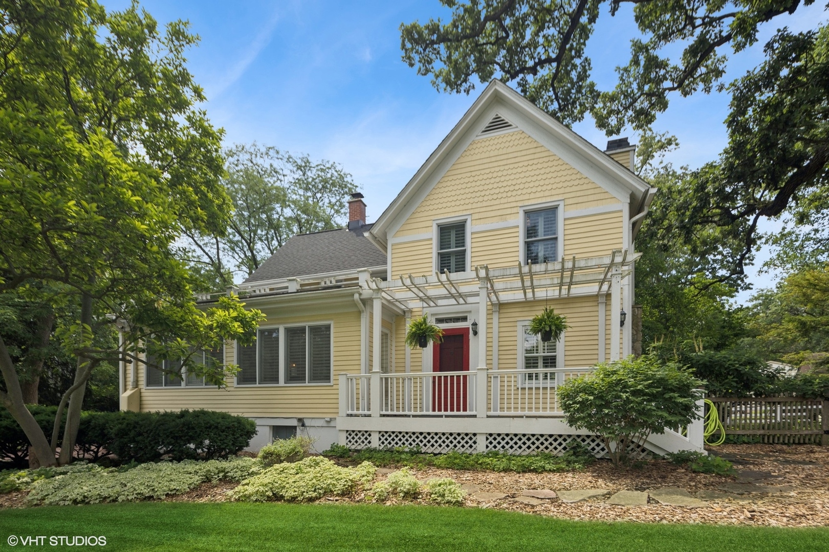 20 Muirwood Drive, Glen Ellyn, IL 60137