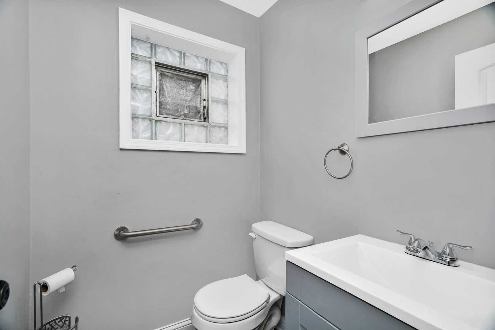 5304 S Ridgeway Avenue, Chicago, IL 60632