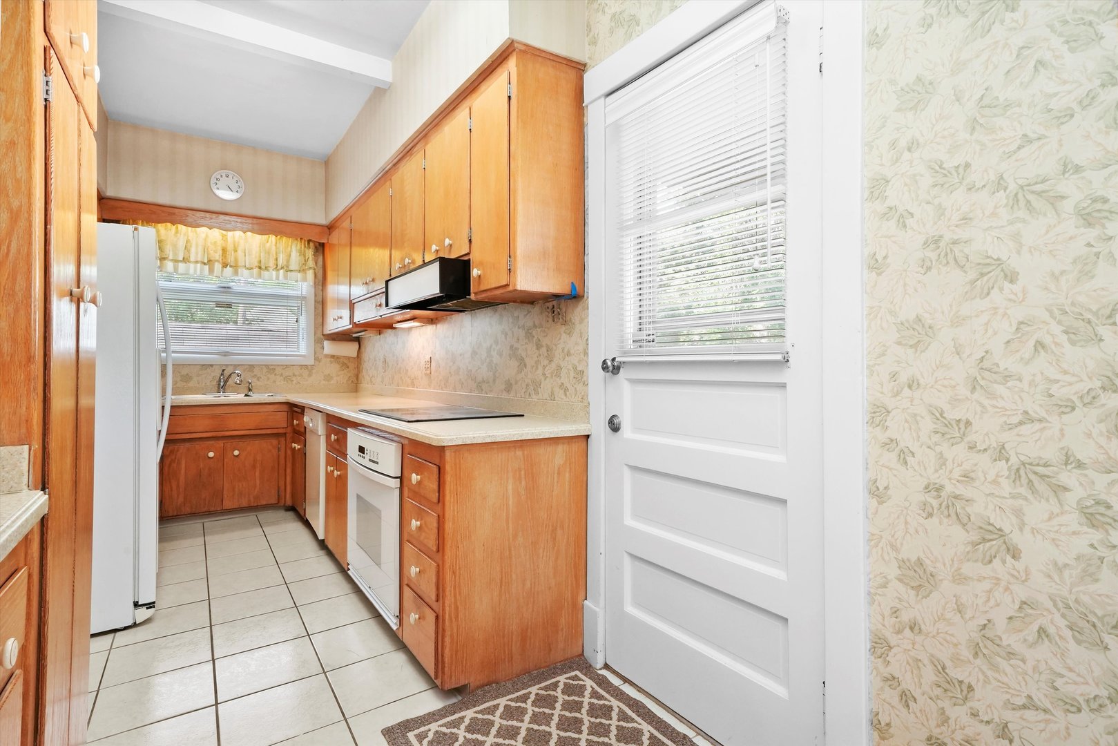 31 Bluff Avenue, La Grange, IL 60525
