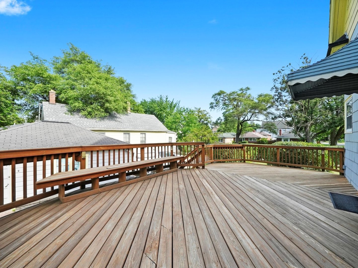 31 Bluff Avenue, La Grange, IL 60525