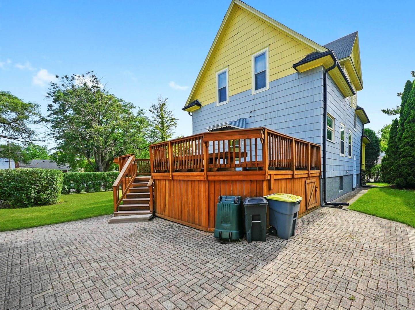 31 Bluff Avenue, La Grange, IL 60525
