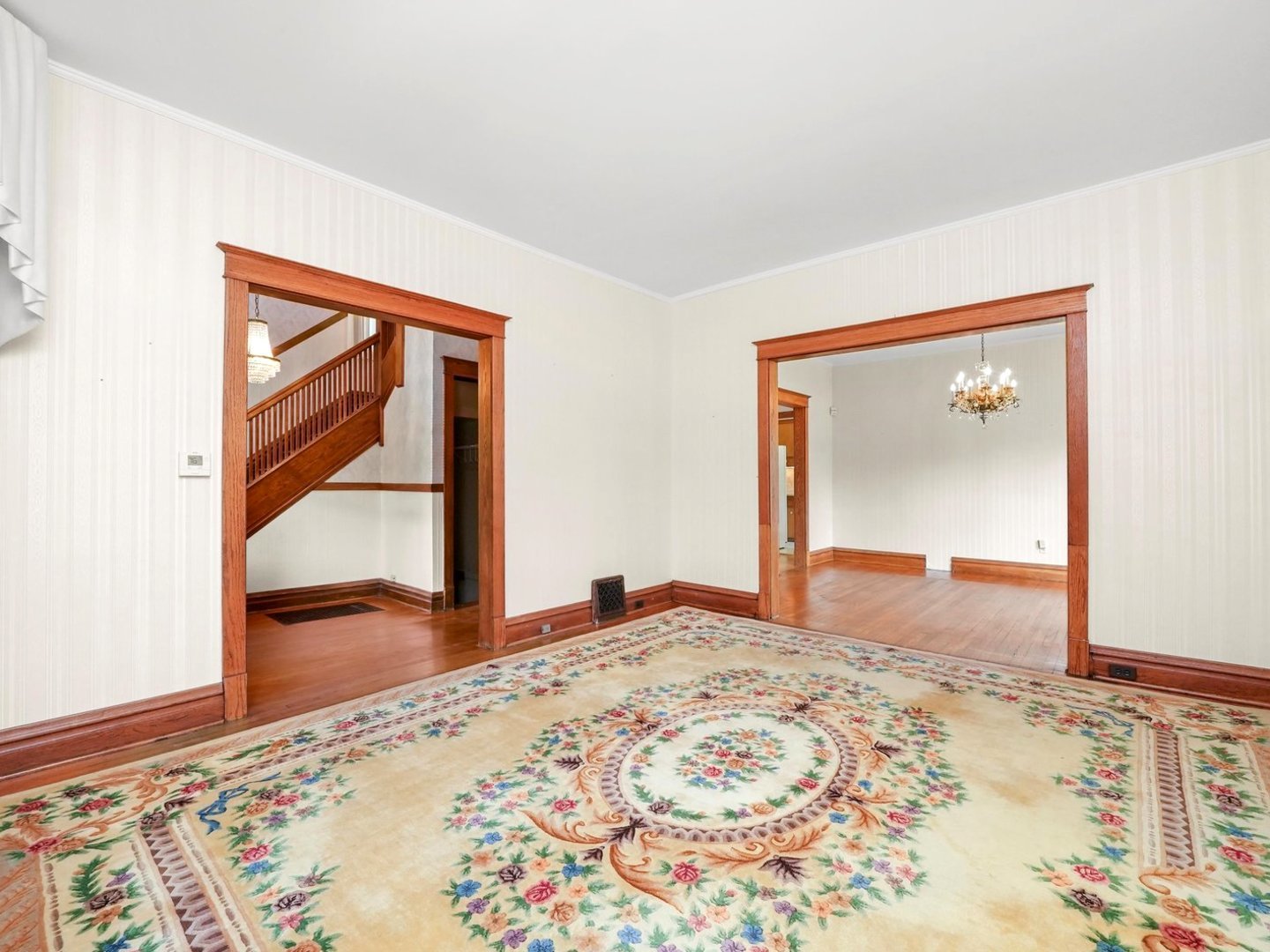 31 Bluff Avenue, La Grange, IL 60525