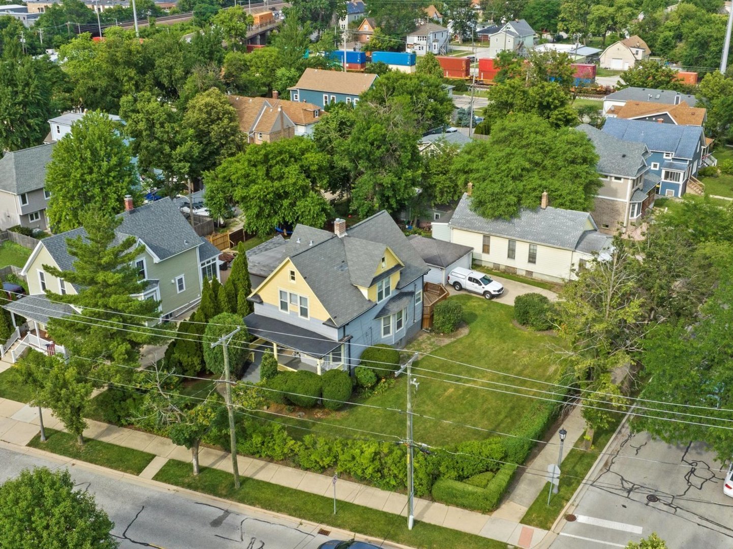 31 Bluff Avenue, La Grange, IL 60525
