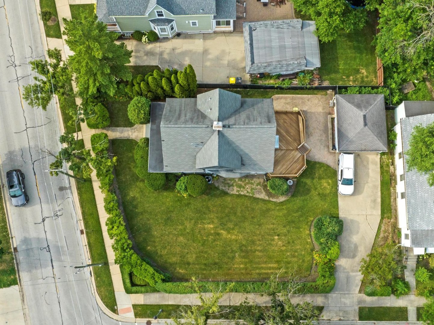 31 Bluff Avenue, La Grange, IL 60525