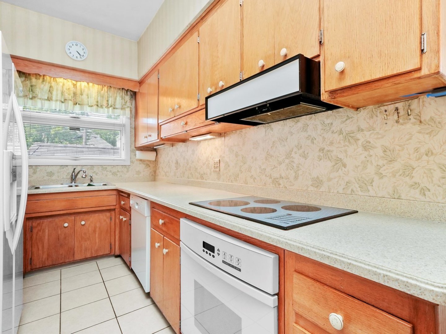 31 Bluff Avenue, La Grange, IL 60525
