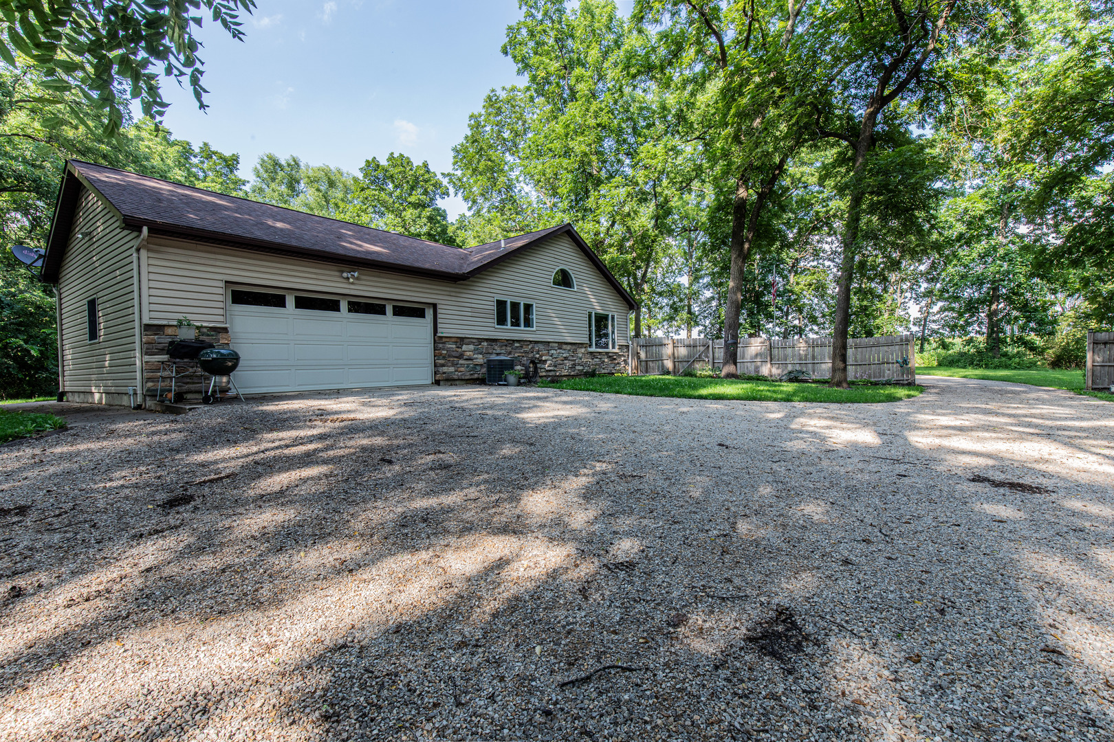 13437 1675 East Street, Princeton, IL 61356