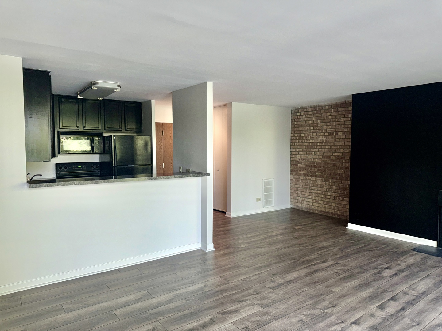 5900 Oakwood Drive #4G, Lisle, IL 60532