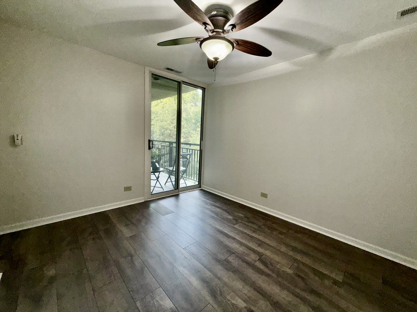 5900 Oakwood Drive #4G, Lisle, IL 60532