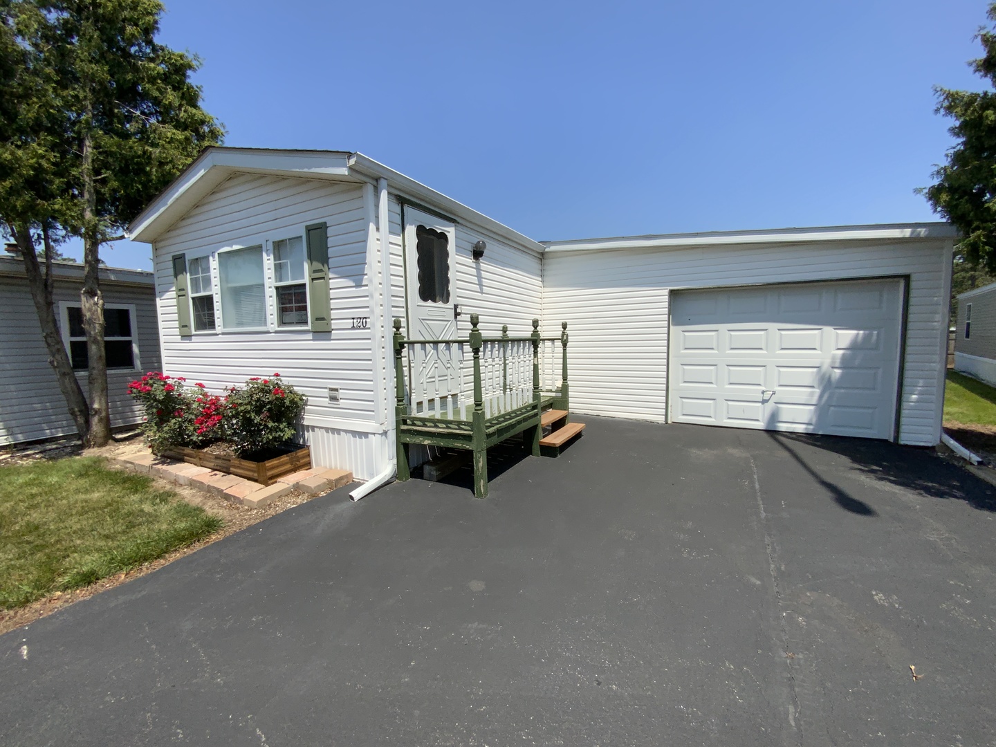 120 Anthony Parkway, Wauconda, IL 60084