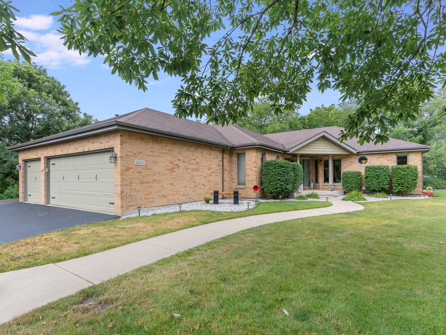 26223 W Highland Drive, Channahon, IL 60410