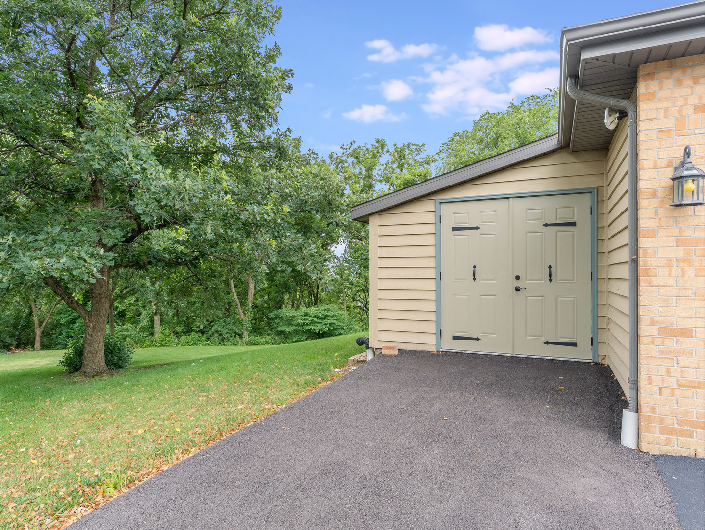 26223 W Highland Drive, Channahon, IL 60410