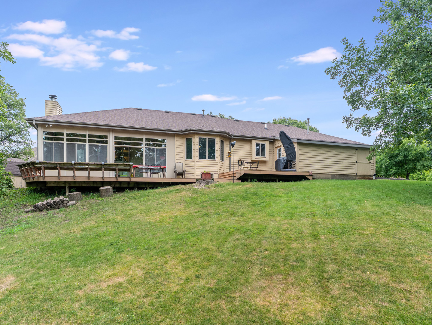 26223 W Highland Drive, Channahon, IL 60410