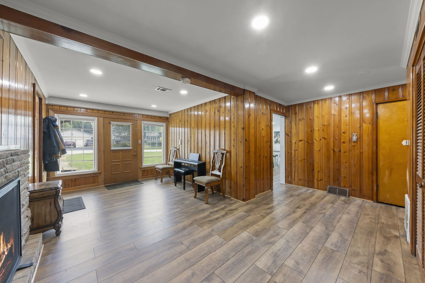 331 N Maple Avenue, Wood Dale, IL 60191