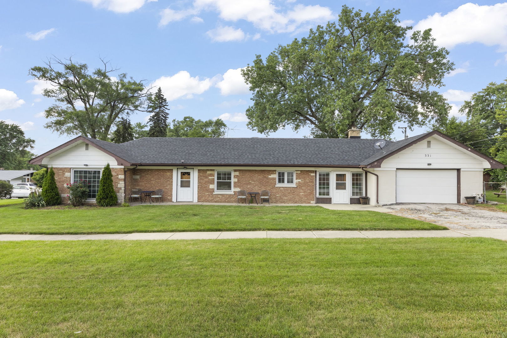 331 N Maple Avenue, Wood Dale, IL 60191