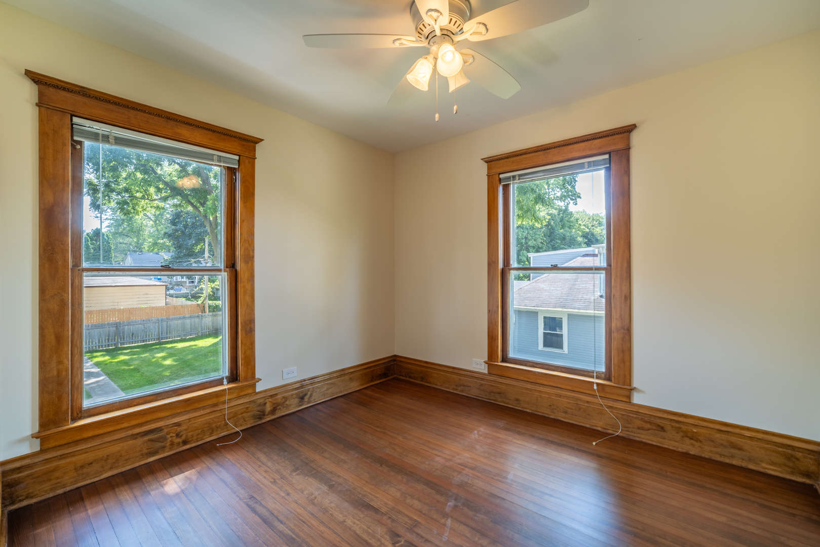 939 Prospect Street, Elgin, IL 60120