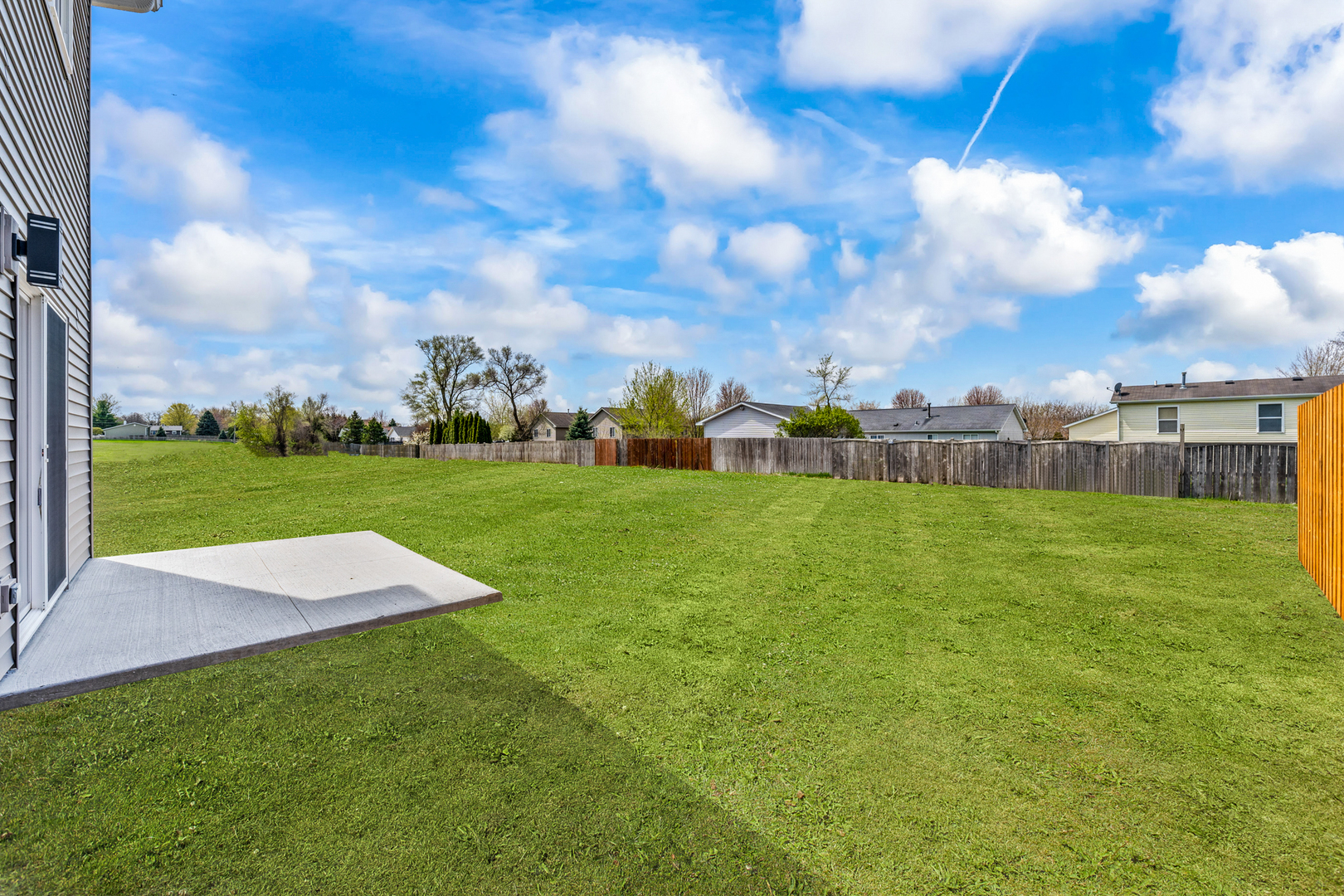 1316 8th Street #1316, Harvard, IL 60033