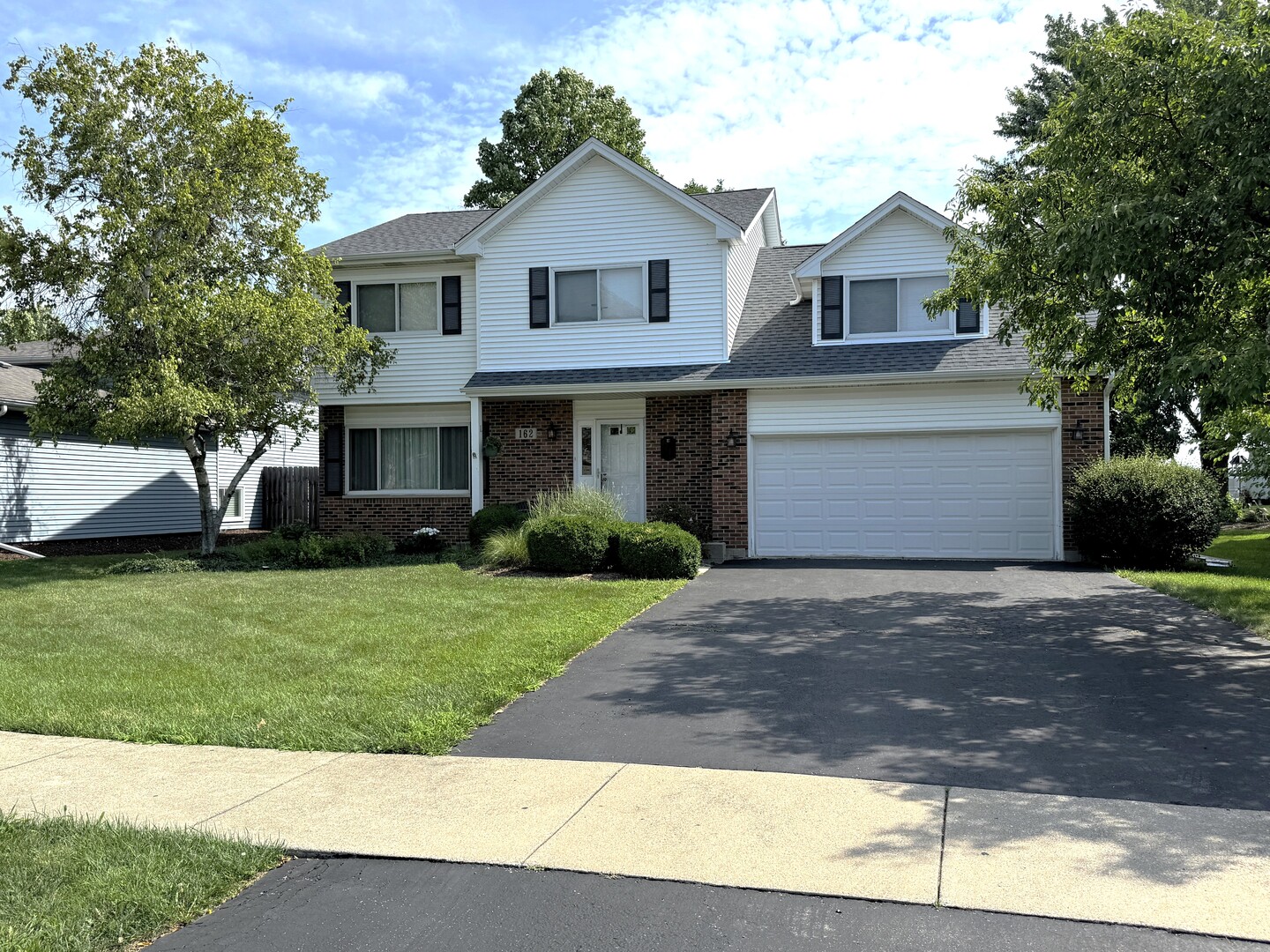 162 N Canyon Drive, Bolingbrook, IL 60490