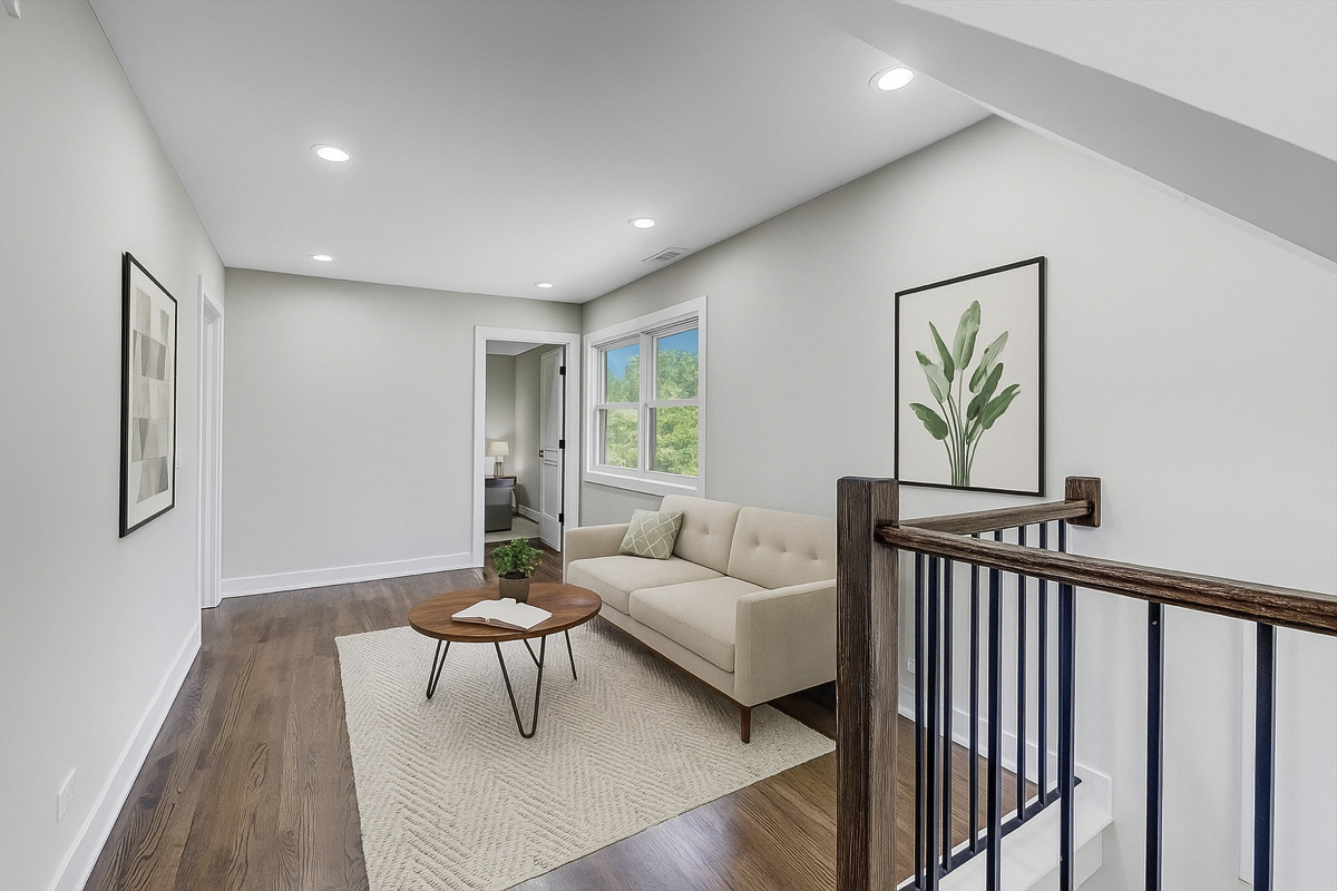 4305 N Mobile Avenue, Chicago, IL 60634