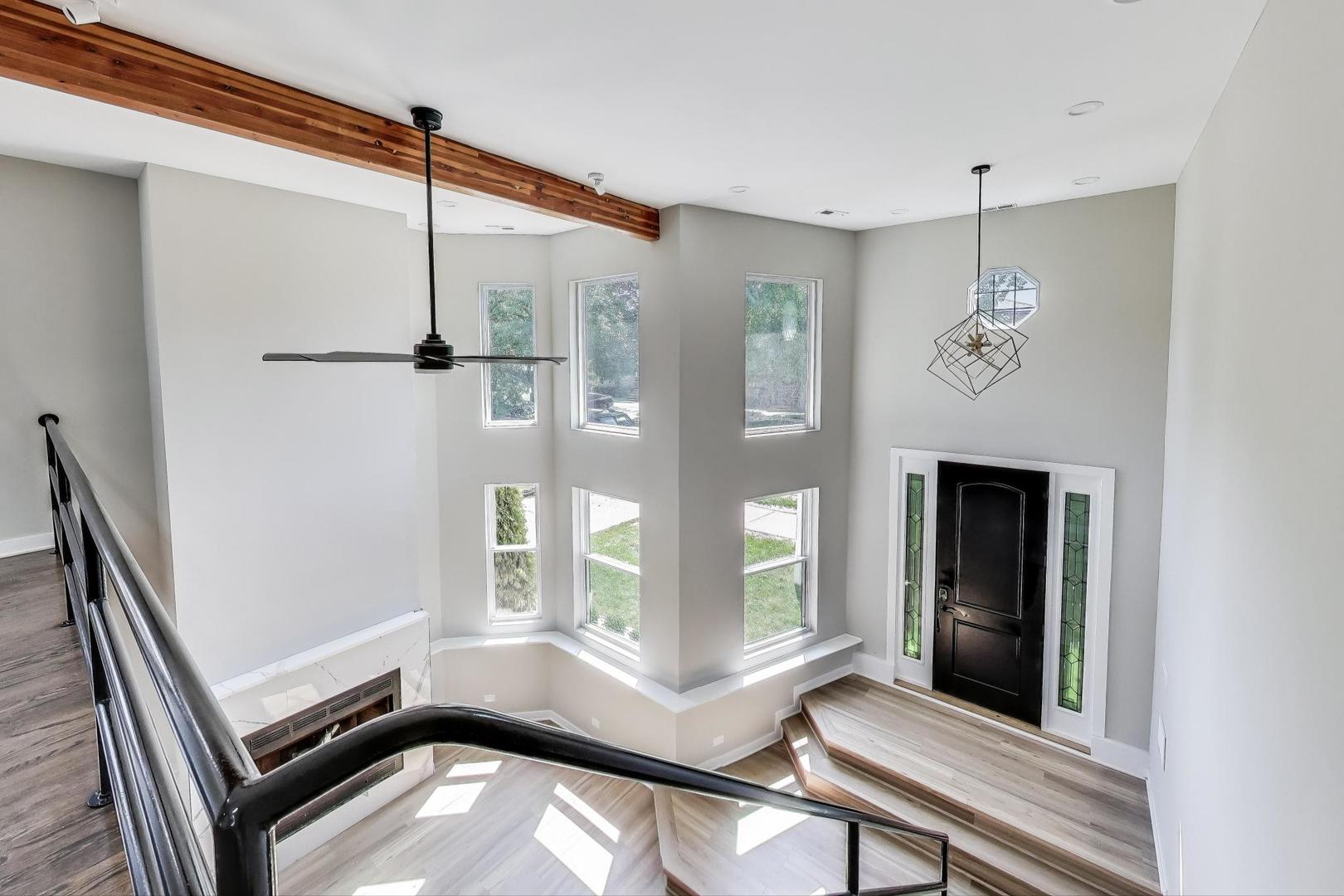 4305 N Mobile Avenue, Chicago, IL 60634