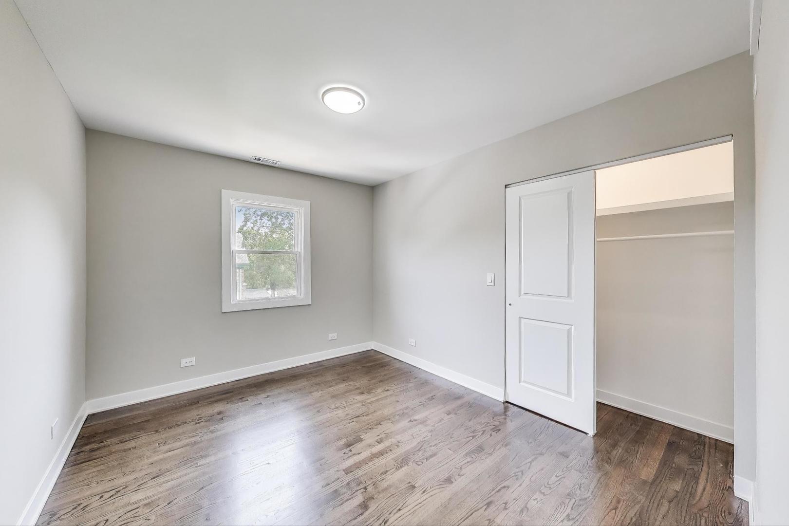 4305 N Mobile Avenue, Chicago, IL 60634