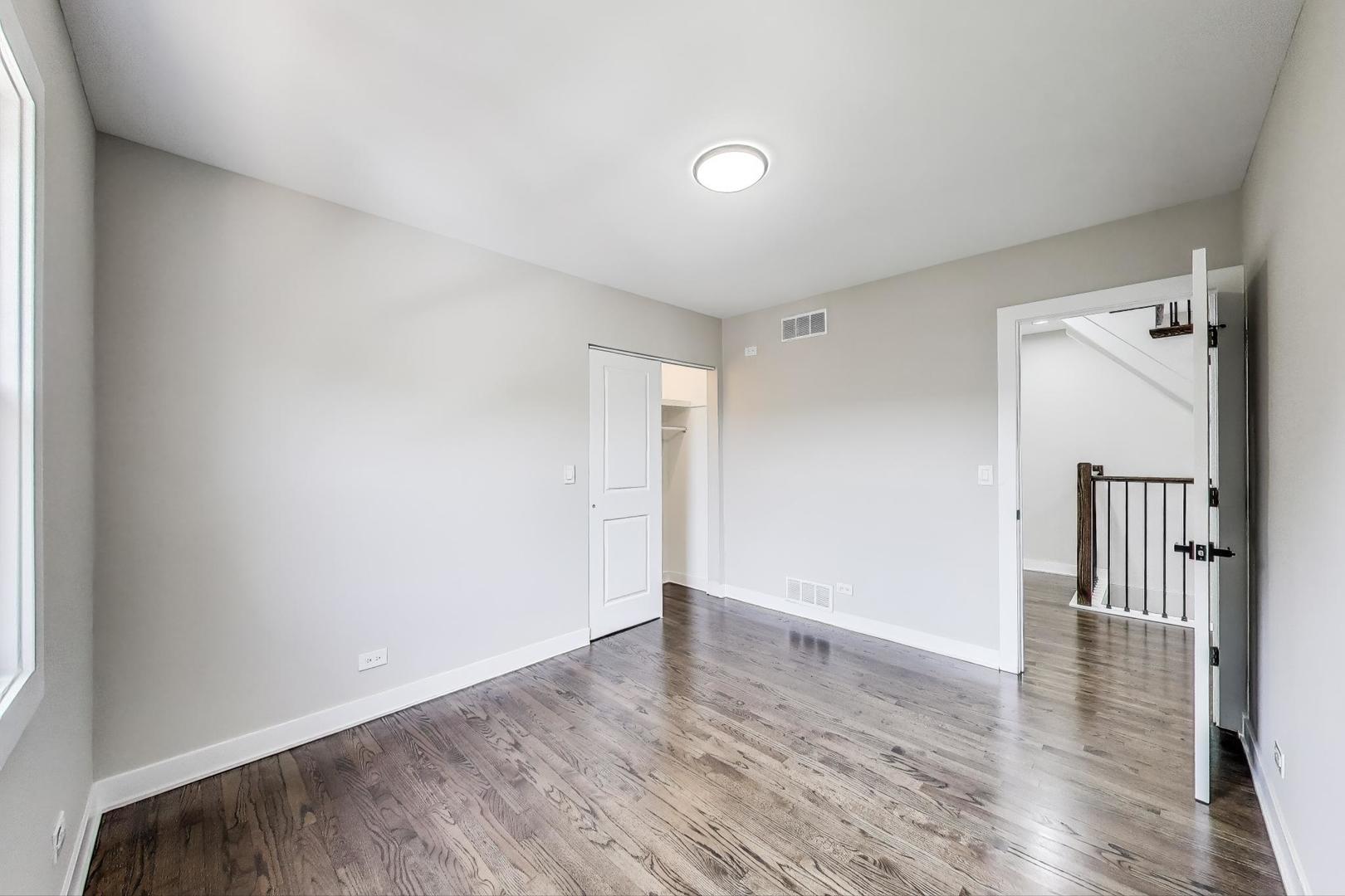 4305 N Mobile Avenue, Chicago, IL 60634