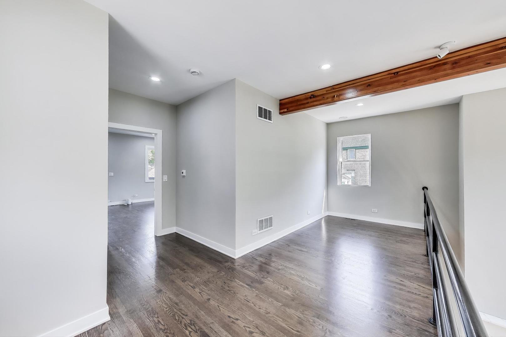 4305 N Mobile Avenue, Chicago, IL 60634