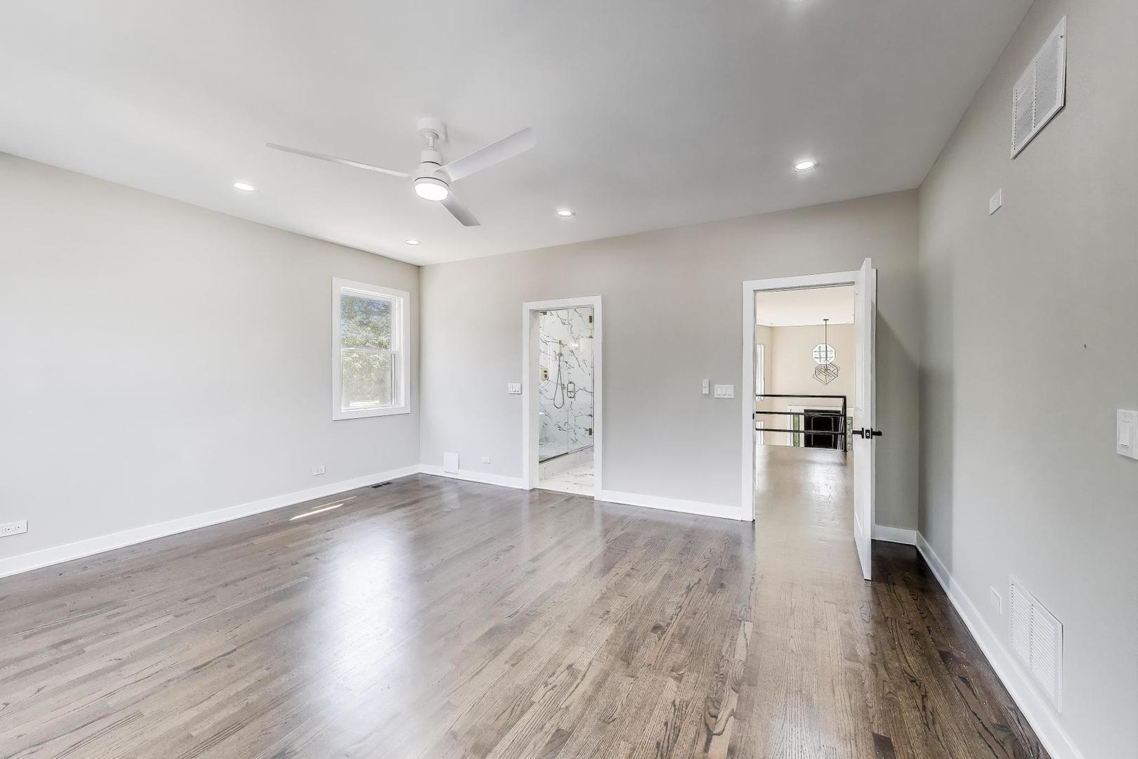 4305 N Mobile Avenue, Chicago, IL 60634