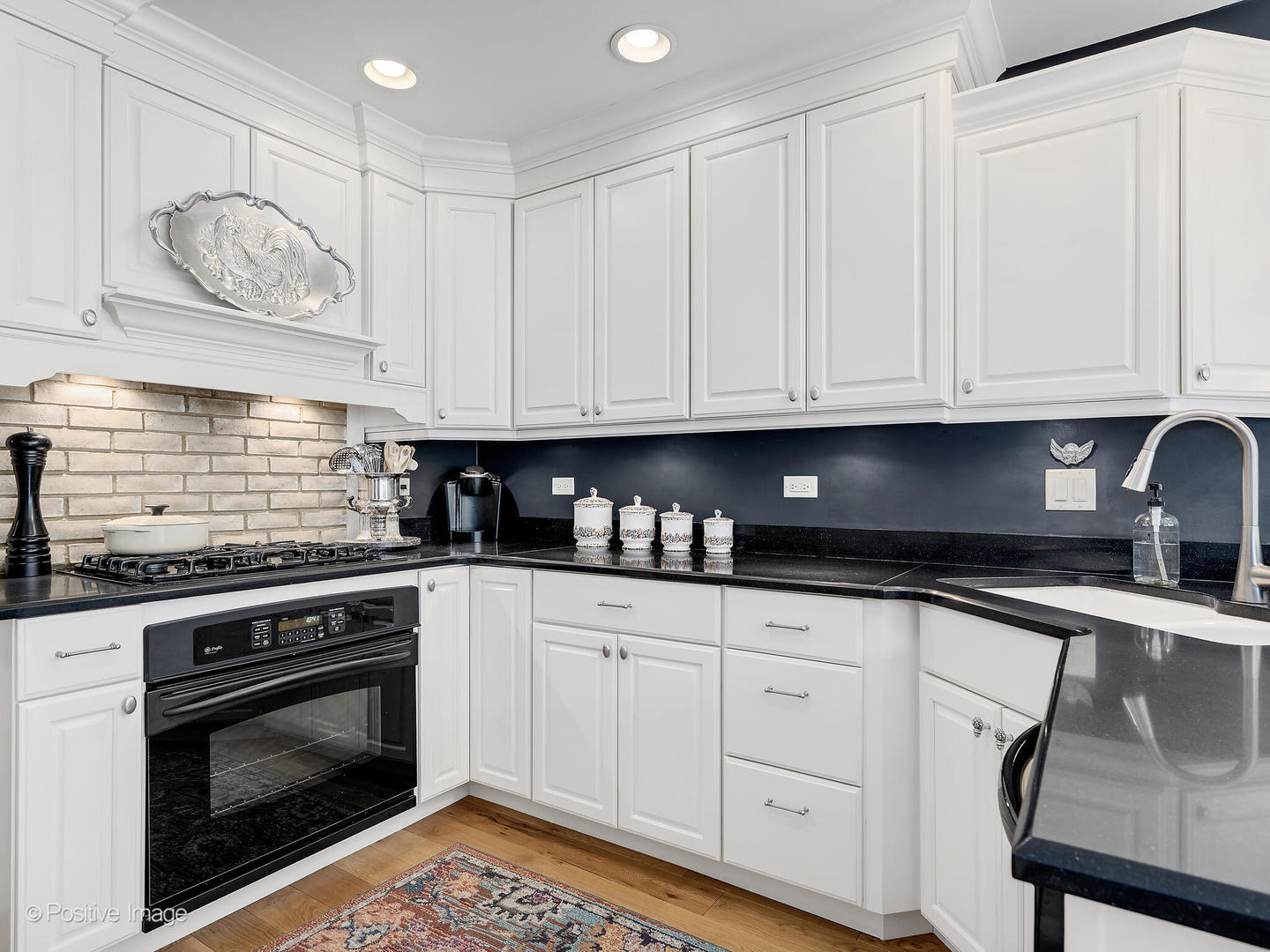 1401 Sussex Road, Naperville, IL 60540