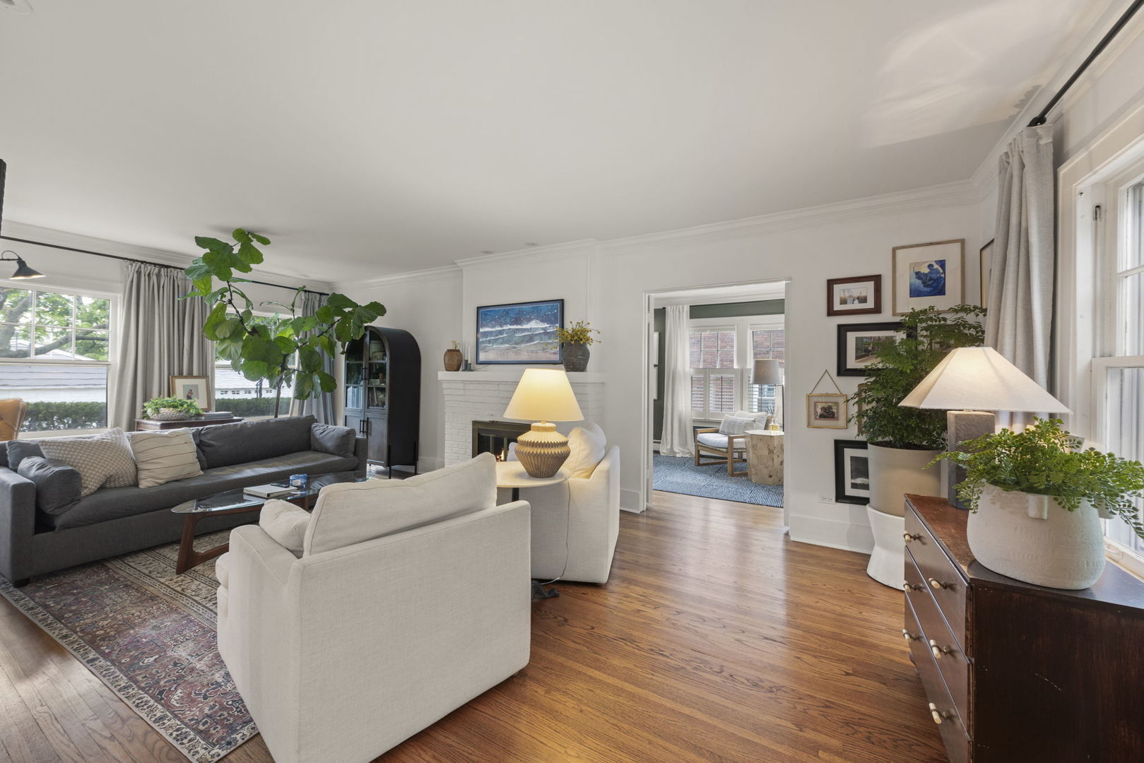 345 N Montclair Avenue, Glen Ellyn, IL 60137