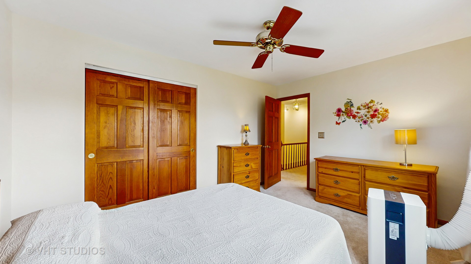 230 W Weathersfield Way, Schaumburg, IL 60193