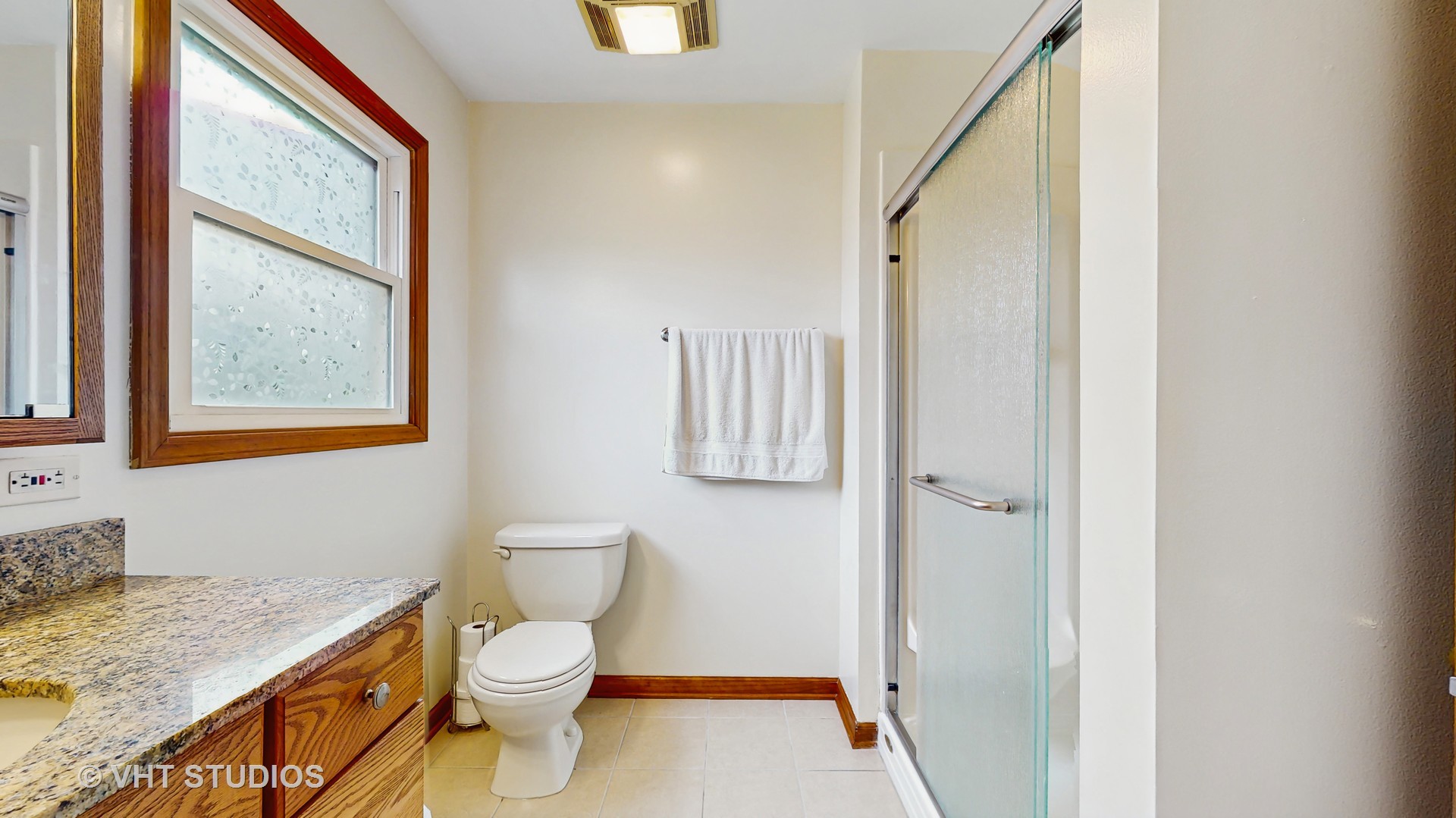 230 W Weathersfield Way, Schaumburg, IL 60193
