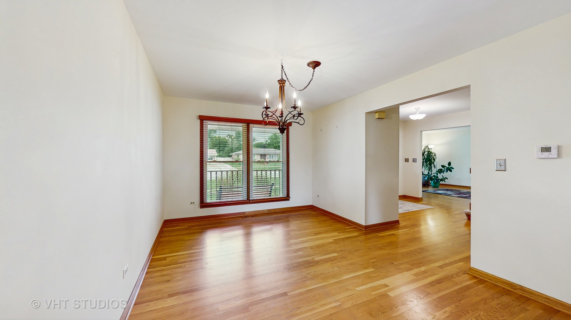 230 W Weathersfield Way, Schaumburg, IL 60193