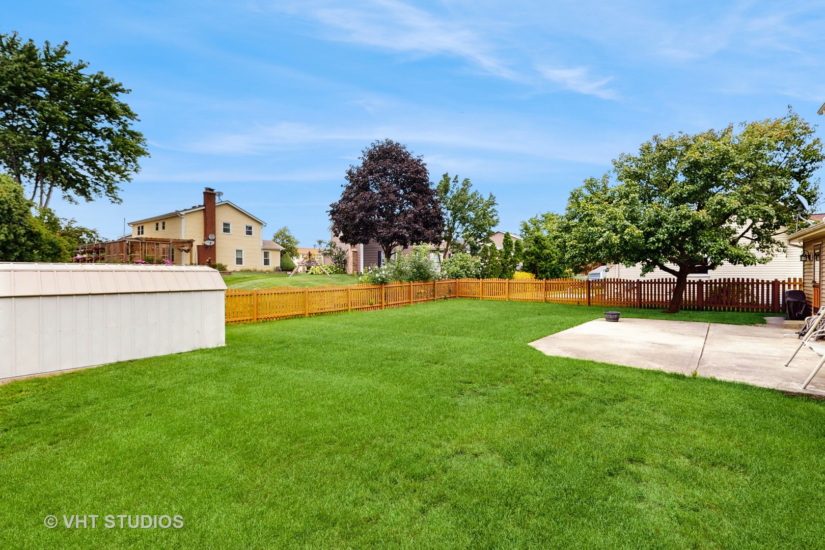 230 W Weathersfield Way, Schaumburg, IL 60193