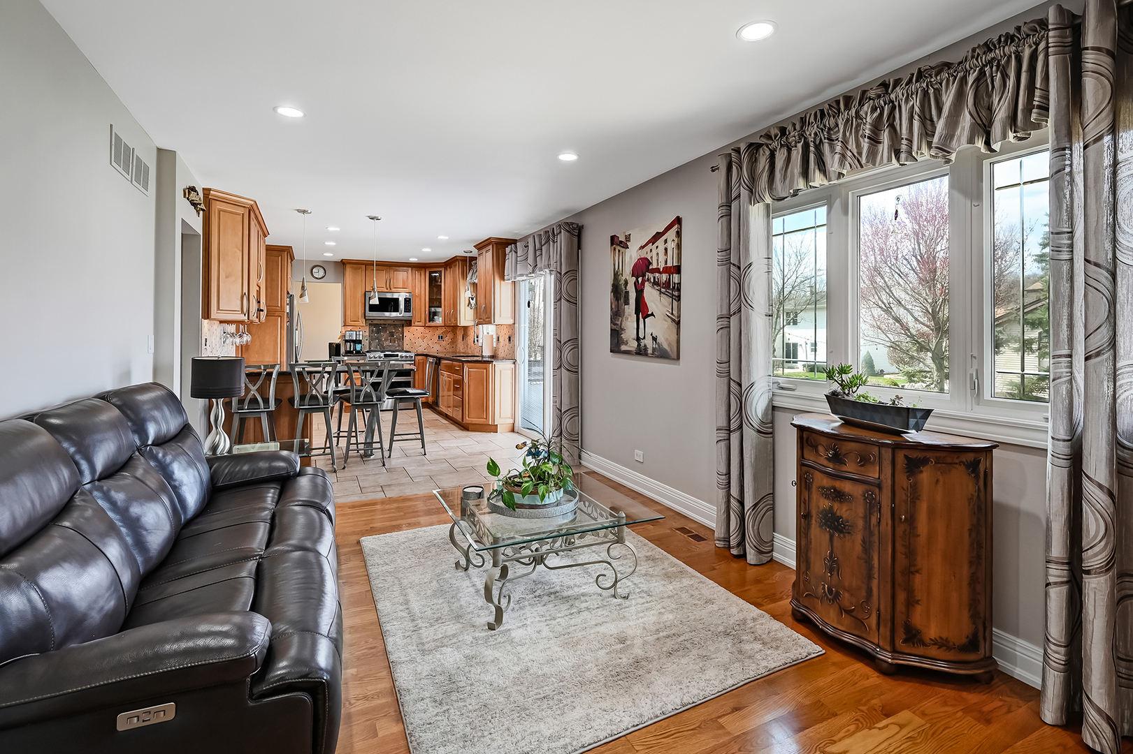 308 Oakbrook Court, Bartlett, IL 60103