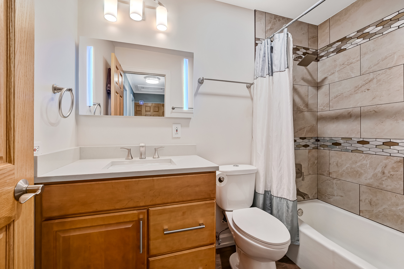 308 Oakbrook Court, Bartlett, IL 60103