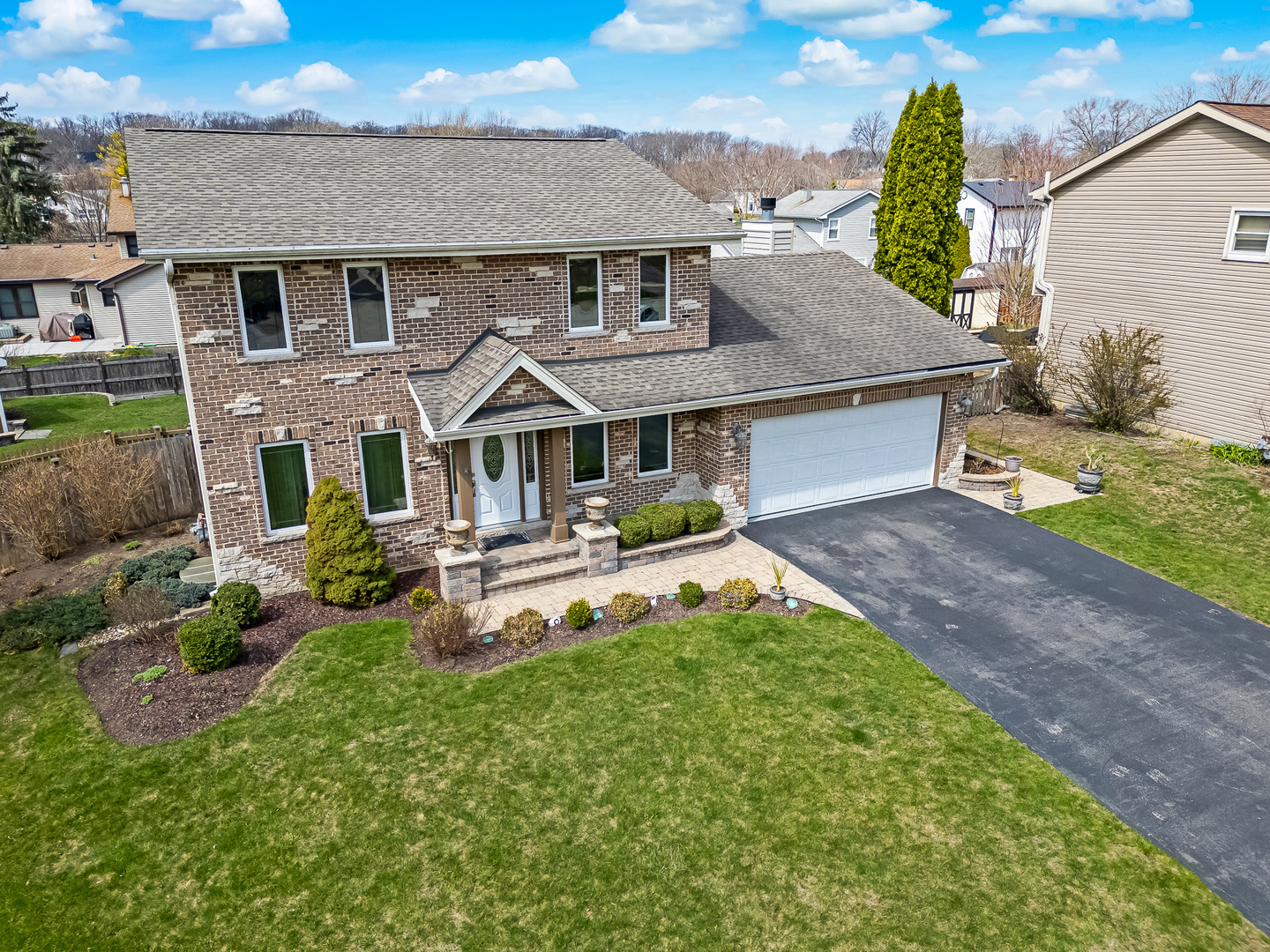 308 Oakbrook Court, Bartlett, IL 60103