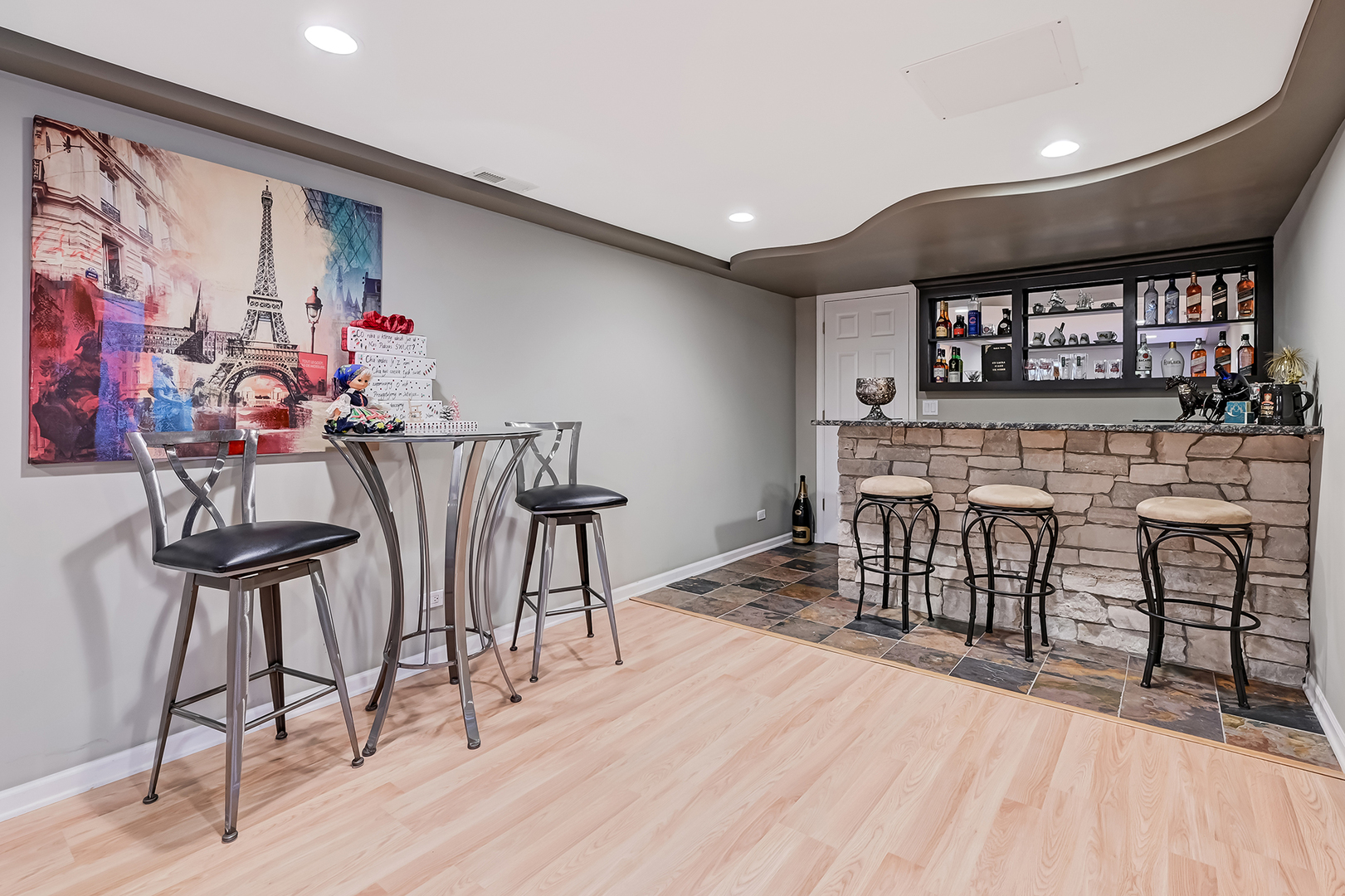 308 Oakbrook Court, Bartlett, IL 60103