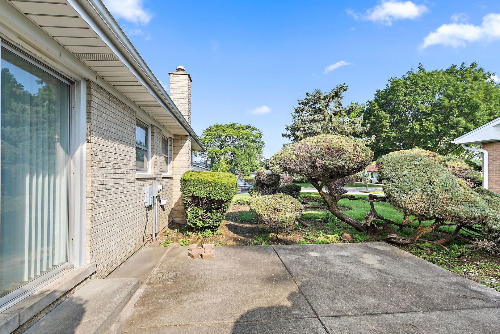 614 E Weathersfield Way, Schaumburg, IL 60193
