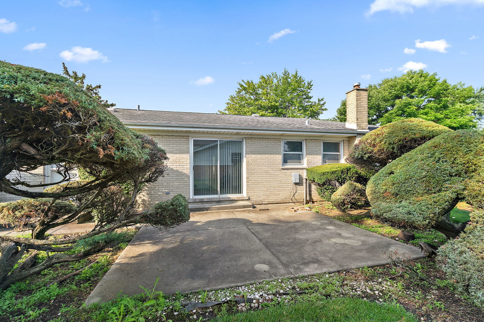 614 E Weathersfield Way, Schaumburg, IL 60193