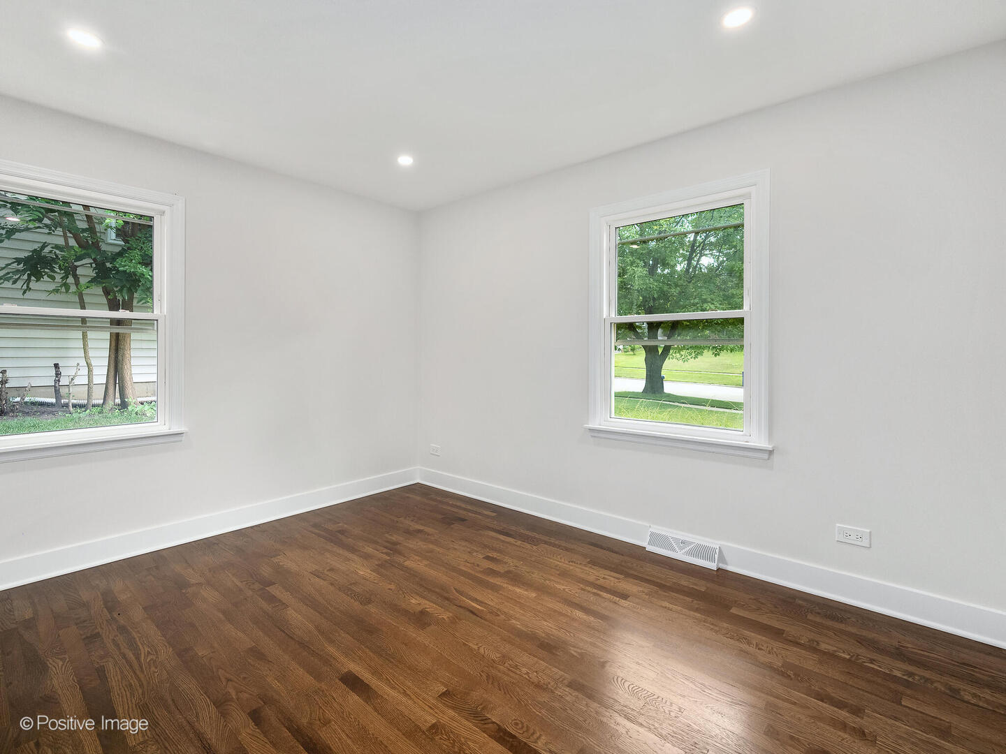 704 59th Street, Lisle, IL 60532